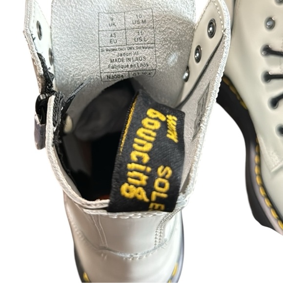 Dr. Martens, Jadon 8-Eye Leather Platform Boot for Men and Women - Picture 5 of 5